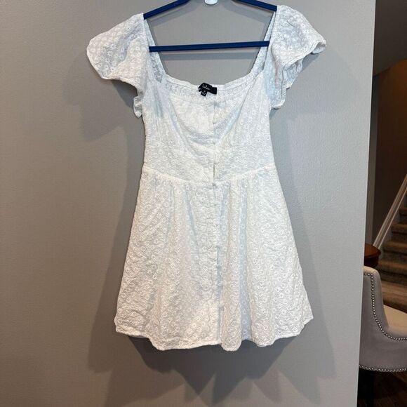 Lulu’s White Eyelet Dress Medium - Picture 1 of 8